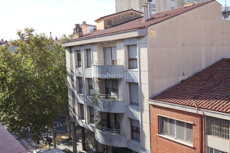 Foto 788aac0d-0301-4f8e-8f4d-72468264d98b. Casa amb calefacció aparcament a Centre Sabadell