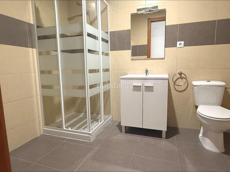 Foto f42cdd1b-8e75-4ca3-aa3b-f06241868217. Casa amb calefacció aparcament a Centre Sabadell