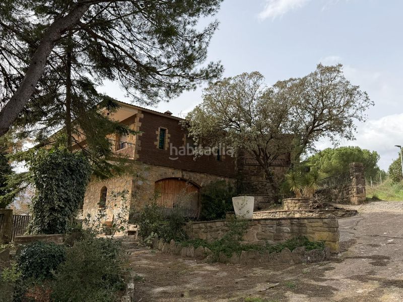 Foto f10cace2-1461-4416-8d36-0ef5bdd4d989. Masia amb aparcament a Sant Llorenç Savall
