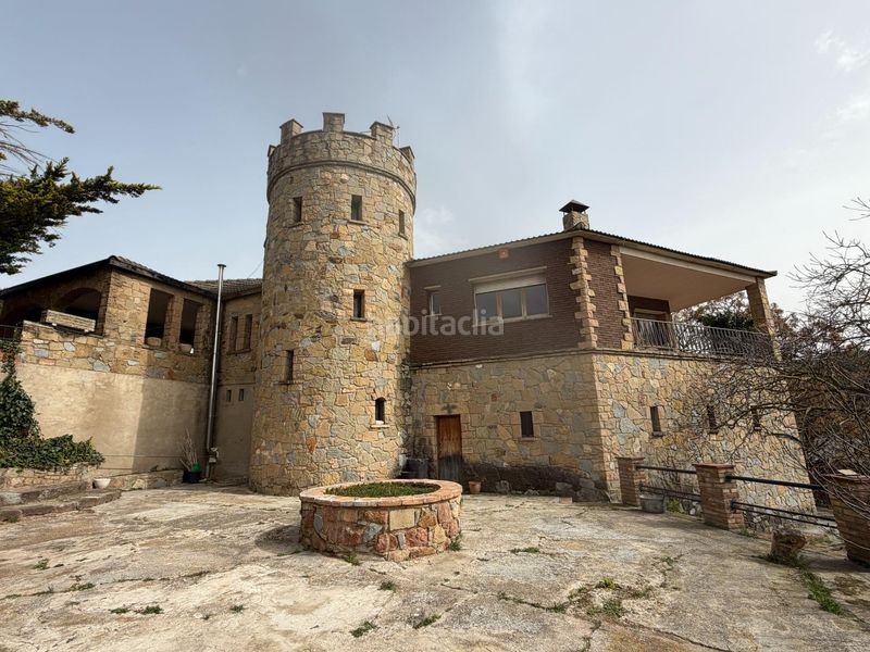 Foto f7353a28-cf2f-4a21-b9bb-8cbd7546c4c7. Masia amb aparcament a Sant Llorenç Savall