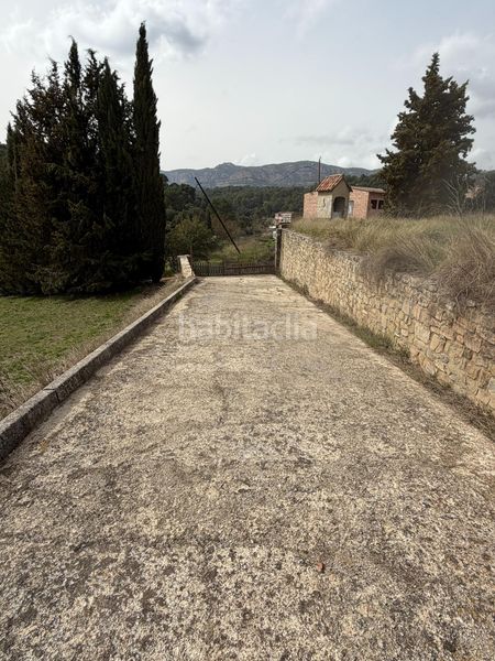 Foto f9cb93f0-5a36-47da-96e5-2bb1ddd7c54d. Masia amb aparcament a Sant Llorenç Savall