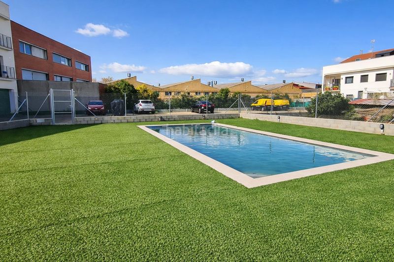 Foto 02d3aa03-46a1-47e9-a08b-7ee078d8625d. Pis amb aparcament piscina a Martorelles