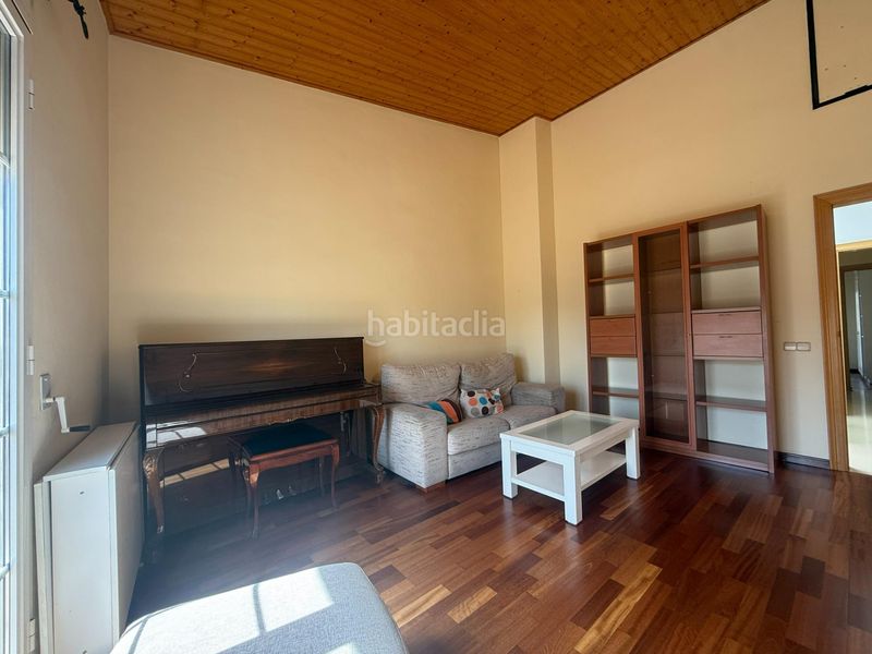 Foto 11adb150-01aa-445b-aae4-2a7d2b288aa1. Casa amb calefacció aparcament a Centre Sabadell
