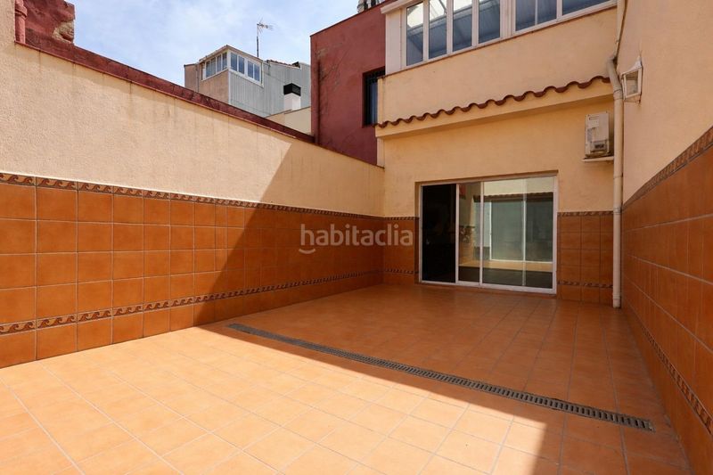 Foto 87a9fcdd-4488-4148-a09c-7759e2cfab7a. Casa amb calefacció aparcament a Centre Sabadell