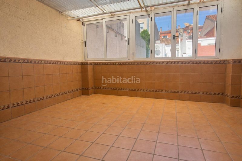 Foto b8d78a4a-0555-4d77-a78e-c2633dd0acc8. Casa amb calefacció aparcament a Centre Sabadell