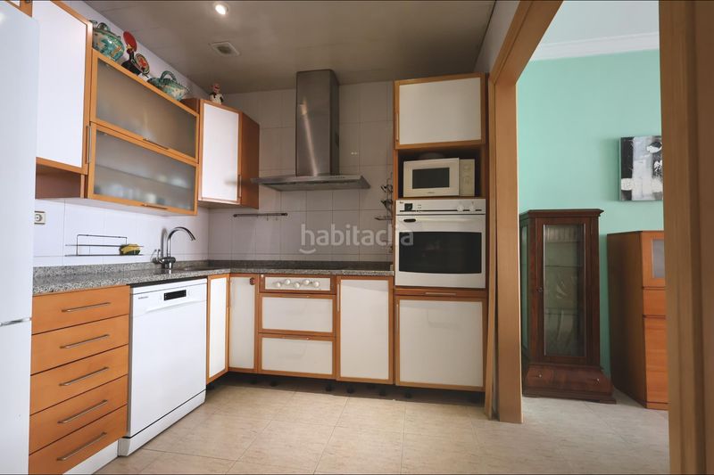 Foto fae8bd23-5bd0-4604-821b-8ce2f82916bc. Casa amb calefacció aparcament a Centre Sabadell