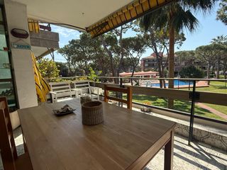 Apartamento en Gava Mar. Exclusivo apartamento en gavà con vistas a la piscina