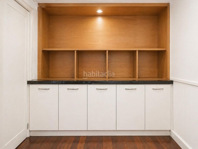 Foto 70458bab-c698-4713-a245-b87637679444. Apartament amb aparcament piscina a Gava Mar Gavà