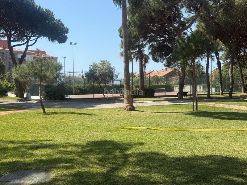 Foto 8e74368d-6d5d-4fb6-91df-fddb801ead59. Apartament amb aparcament piscina a Gava Mar Gavà