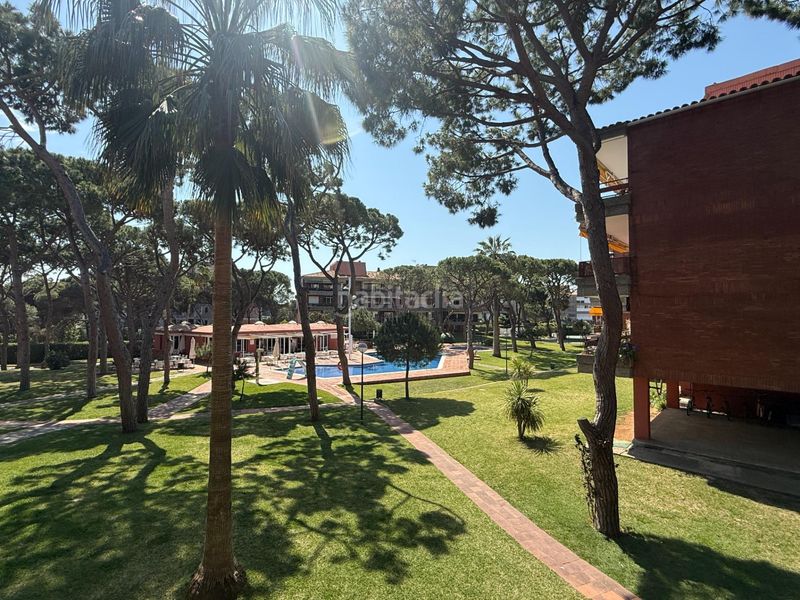 Foto cbac95b3-0d8d-4723-ba02-e7f42c152e22. Apartament amb aparcament piscina a Gava Mar Gavà