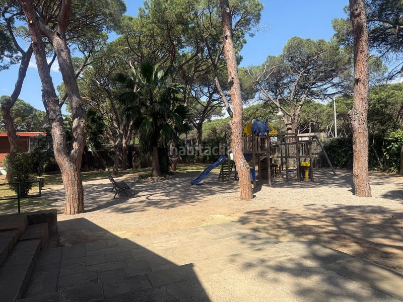 Foto dbc59d3d-808d-45ff-8b42-418a926b14d7. Apartament amb aparcament piscina a Gava Mar Gavà