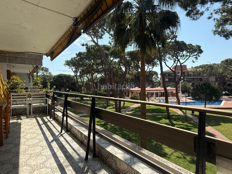 Foto f9023ba2-8d48-41e9-9a27-b3931f4b2b64. Apartament amb aparcament piscina a Gava Mar Gavà