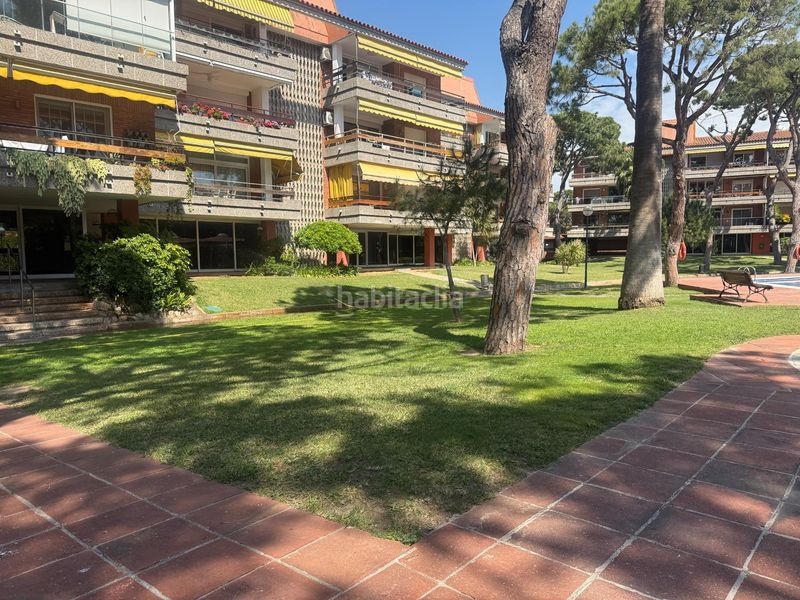 Foto fe739154-162d-443c-af06-9f1a090e7ccd. Apartament amb aparcament piscina a Gava Mar Gavà
