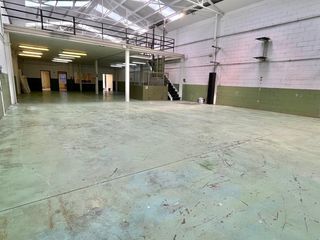 Lloguer Nau industrial  De la noguera. Nave industrial a passatge noguera de castellar del vallès!