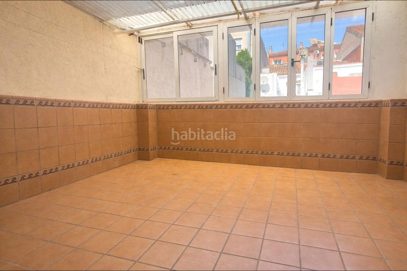Foto 4f1e6ba8-ca16-4792-a630-541693b079db. Casa amb calefacció aparcament a Centre Sabadell