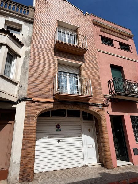 Foto 5d7a5cb9-2341-4051-ba27-b761572a6dcc. Casa amb calefacció aparcament a Centre Sabadell