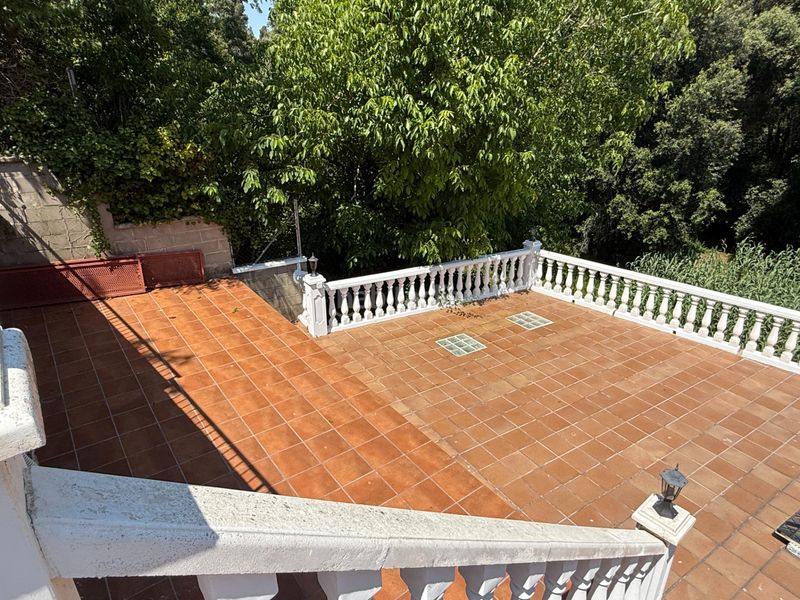 Foto db80ce91-6f6b-40cf-8aa7-fe7aeca7c9aa. Xalet amb calefacció aparcament piscina a Can Font-Ca n'Avellaneda Castellar del Vallès