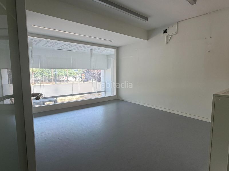 Foto 17915e7f-cba0-4f9d-bc21-3cc1bedb1434. Local comercial a Centre Sabadell
