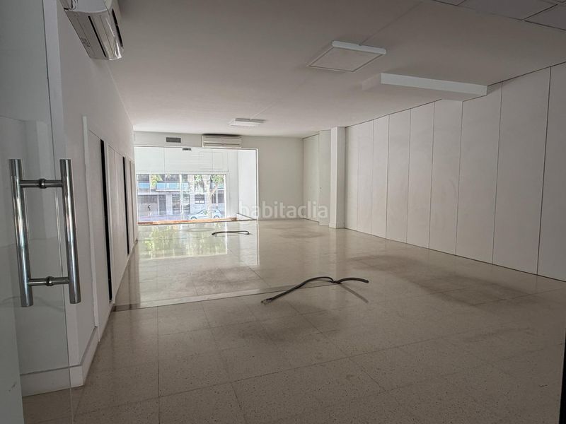 Foto 9053a0d2-7d14-4eca-9727-57906f3d9697. Local comercial a Centre Sabadell
