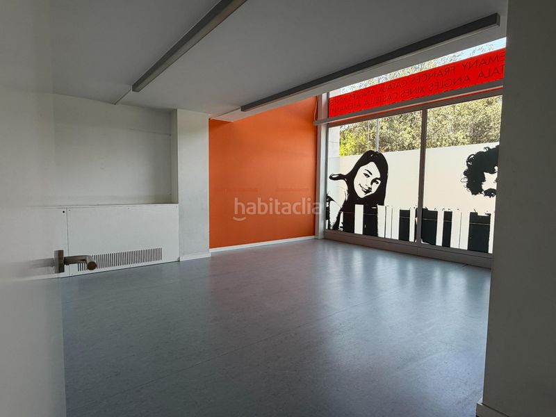 Foto bd94ee7f-6dc1-493e-9499-7c0ce86f5266. Local comercial a Centre Sabadell