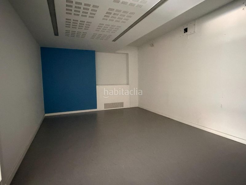 Foto c4252822-e69f-48ef-8373-7c2f979e96c6. Local comercial a Centre Sabadell