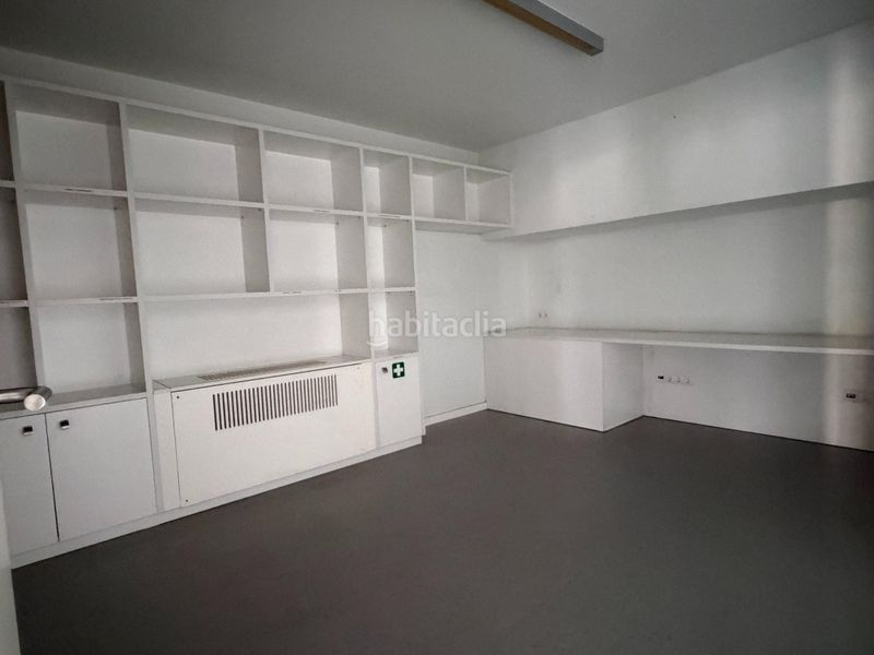 Foto e33522a8-caad-4847-a27c-8fde56113699. Local comercial a Centre Sabadell