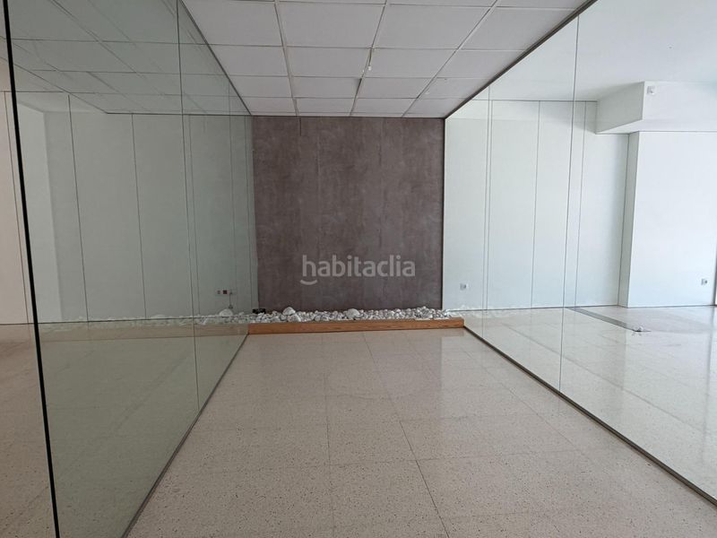 Foto eefa35b5-00e5-4ca7-bc67-8acb21d47fd8. Local comercial a Centre Sabadell