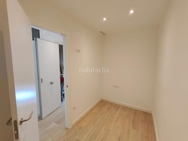 Foto cd3b7cc2-d75e-48f9-aa67-780dfe3d8b91. Pis a Centre Sabadell