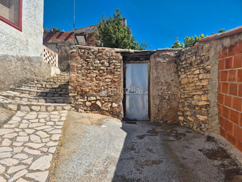 Foto 2056445b-620f-4c30-9f5d-7c5252b8fe48. Masia a calle lacambra 21 a Aguilón