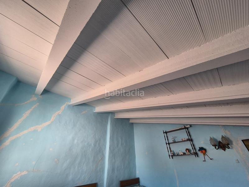 Foto 74a264d4-ec9b-43a6-afa6-6b26f60b8690. Masia a calle lacambra 21 a Aguilón