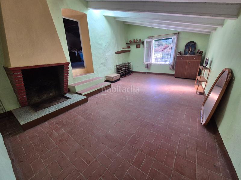 Foto c74fd498-18f5-482b-a025-f0f8e1042bcd. Masia a calle lacambra 21 a Aguilón