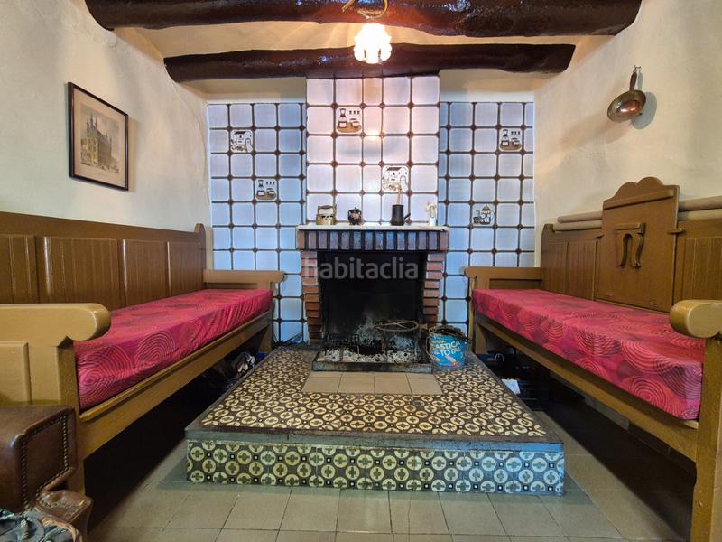 Foto e76d5872-3930-4572-a8bf-ad55d20ca083. Masia a calle lacambra 21 a Aguilón