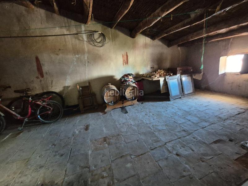 Foto f58cf77f-9a67-438c-b642-ba3db6f49aad. Masia a calle lacambra 21 a Aguilón