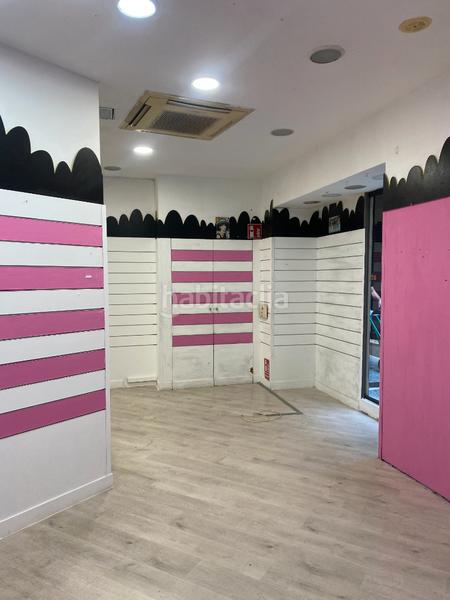 Foto 550b6adb-9fbb-480c-b19d-05cca22bf205. Rent business premise in plaça del canonge collell 1 in Vic