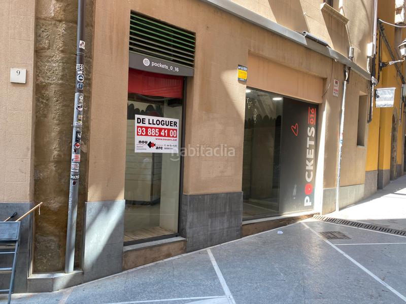 Foto 8328b4b4-d343-430d-ba49-bfcacfa16353. Rent business premise in plaça del canonge collell 1 in Vic