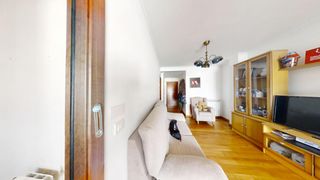 Etagenwohnung in O Milladoiro. Se vende piso de dos habitacionescentro de milladoiro