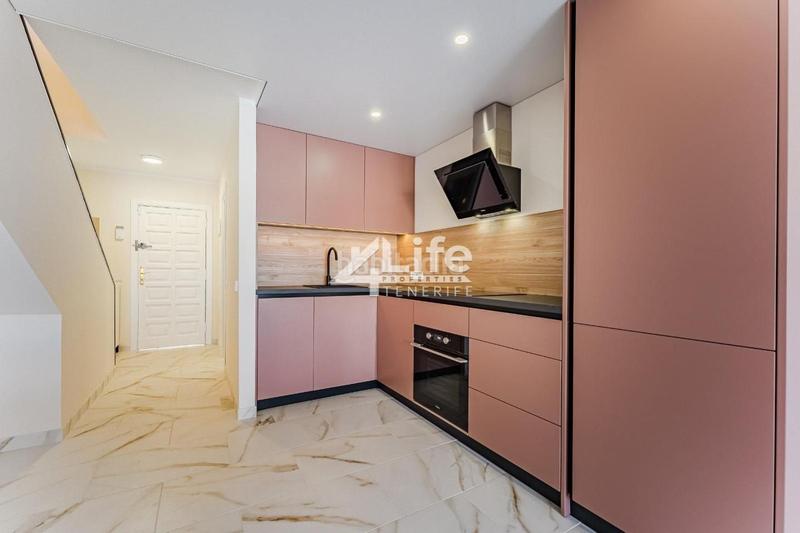 Foto 5d47352d-7a40-47a0-bdbe-23ddfb68a9ce. Dúplex amb aparcament a Costa del Silencio Arona