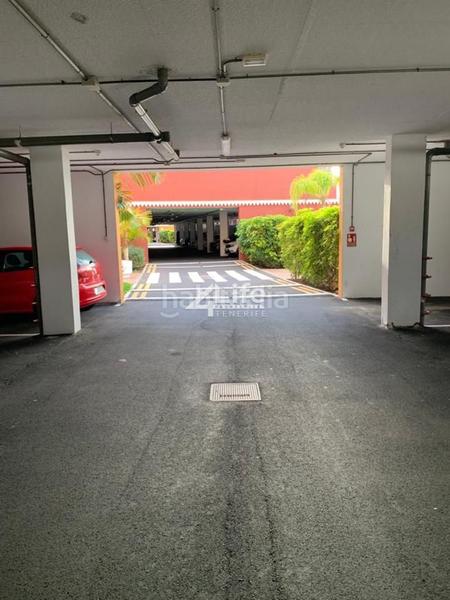 Foto 2646c5c2-bd67-4b62-ab7f-0ced8bc6048c. Parking voiture dans Torviscas Centro y Alto Adeje