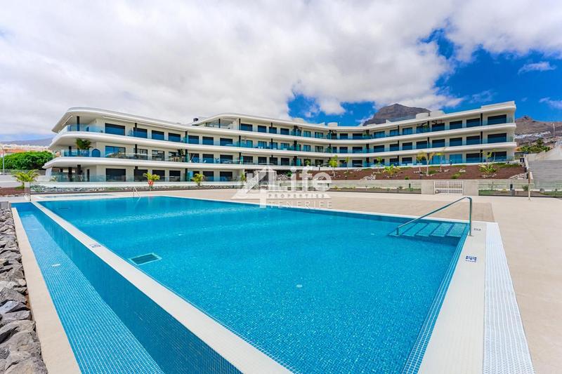 Foto 1320943d-e7ff-4c9c-b5b1-a43382ee3bf0. Appartement avec parking piscine dans Playa Fañabé Alto Adeje