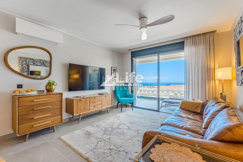 Foto f27e5b21-f117-4728-be5e-5c85ed2379a4. Appartement avec parking piscine dans Playa Fañabé Alto Adeje