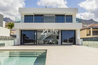 Casa  El sauce. Villa de lujo de 5 dormitorios  elmadroñal, costaadeje