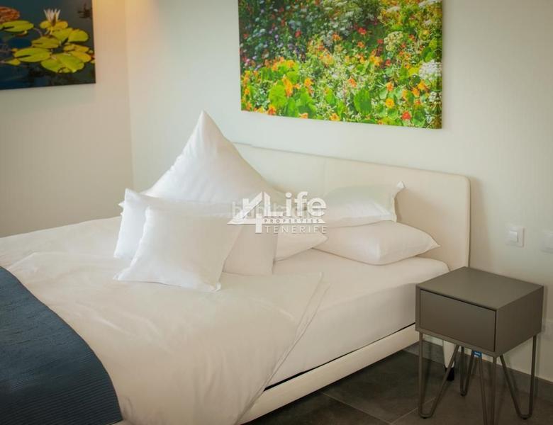 Foto 19454447-47d7-4cc8-b795-9197e723c3c8. Casa villa de lujo de 4 dormitorios urbanización rokabella en Adeje