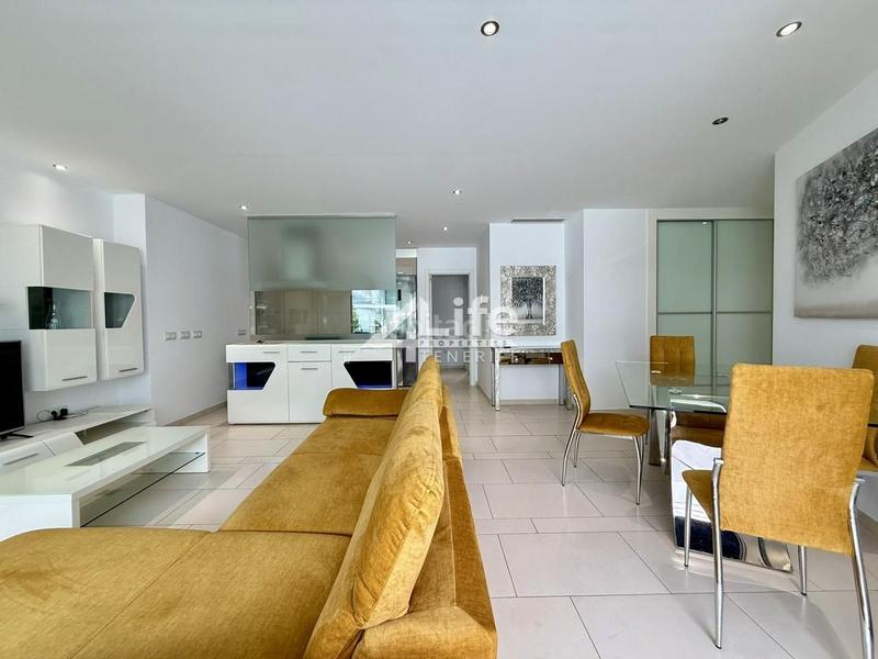 Foto 9ded73bb-7b72-4164-9d31-879756389e75. Alquiler planta baja apartamento de 2 dormitorios palm mar en Arona