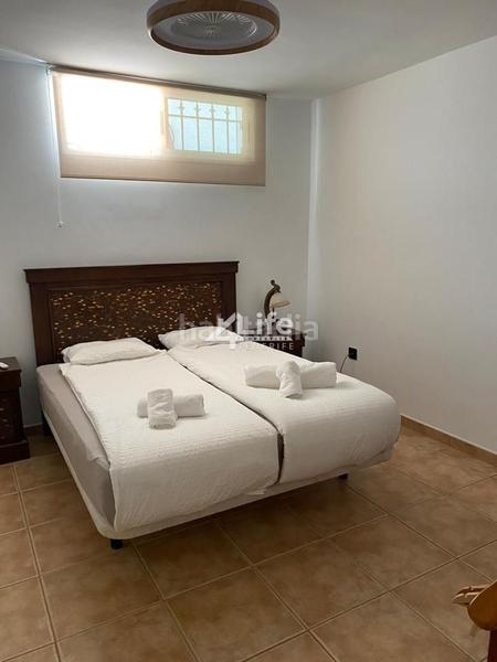 Foto 253bfc4d-ae5c-4a1b-a003-a3485b1801ec. Casa con parcheggio piscina in Playa Fañabé Alto Adeje