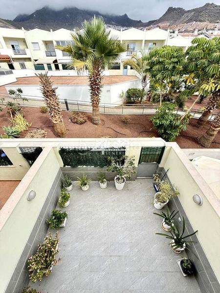 Foto 179bf146-f47d-4160-9ad1-d40181ada2d6. Casale con parcheggio piscina in Playa Fañabé Alto Adeje