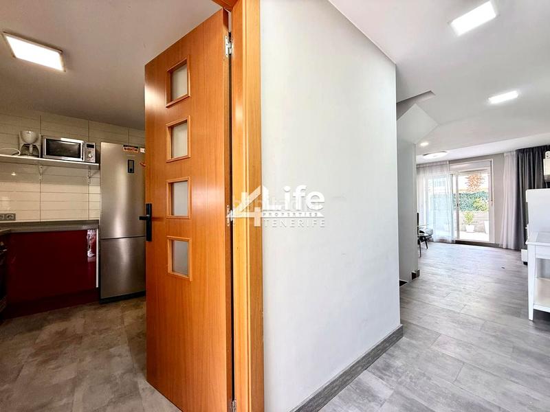 Foto 988a00bd-0988-4f6f-9818-275f8c6d3e57. Casale con parcheggio piscina in Playa Fañabé Alto Adeje