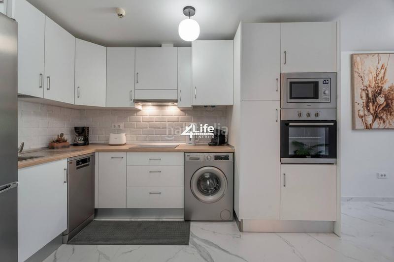 Foto 17b6e297-9c87-4019-8dc2-c1c1c6c70b65. Apartamento en Los Cristianos Arona