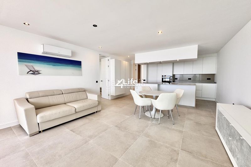Foto 88d3cbd7-ac2c-419f-a356-2378b6b77820. Apartament amb aparcament piscina a Costa del Silencio Arona