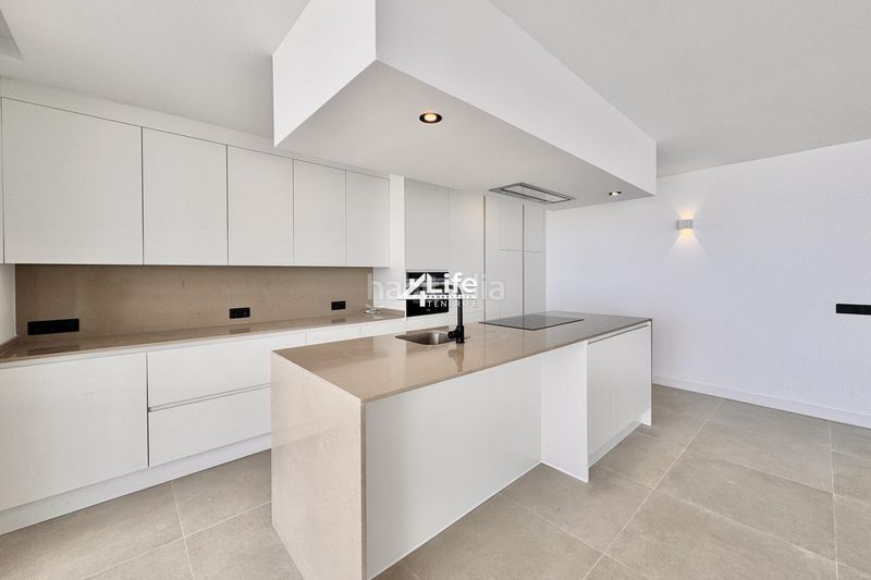Foto a79dfa50-5caf-4ff6-be9a-29f74e84da60. Apartament amb aparcament piscina a Costa del Silencio Arona