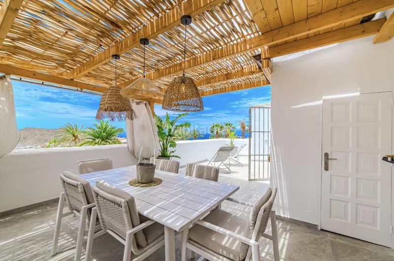 Foto 4f935202-a7aa-4d69-8348-202840a482b5. Casa amb piscina a Chayofa Arona